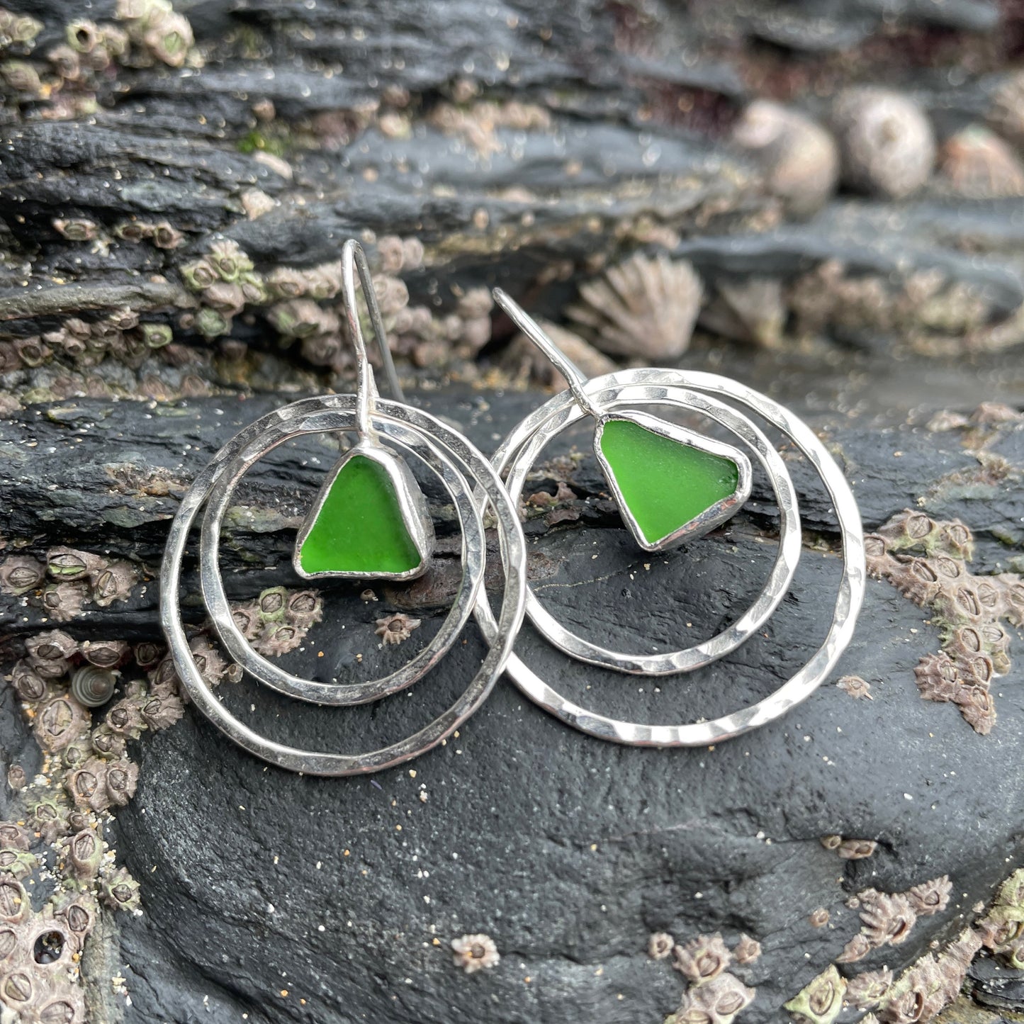 Wavelet Hoops - Emerald Green image 1