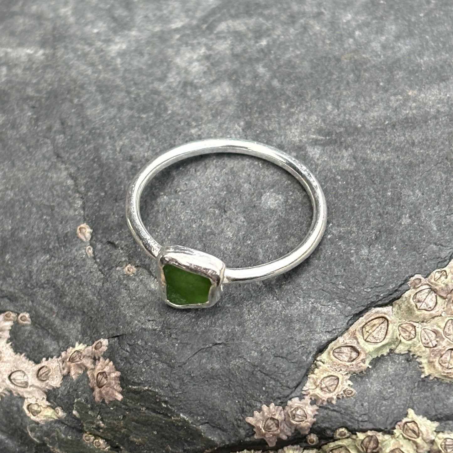 Barnacle stacker ring green - M.5 (UK) 6.5(US)