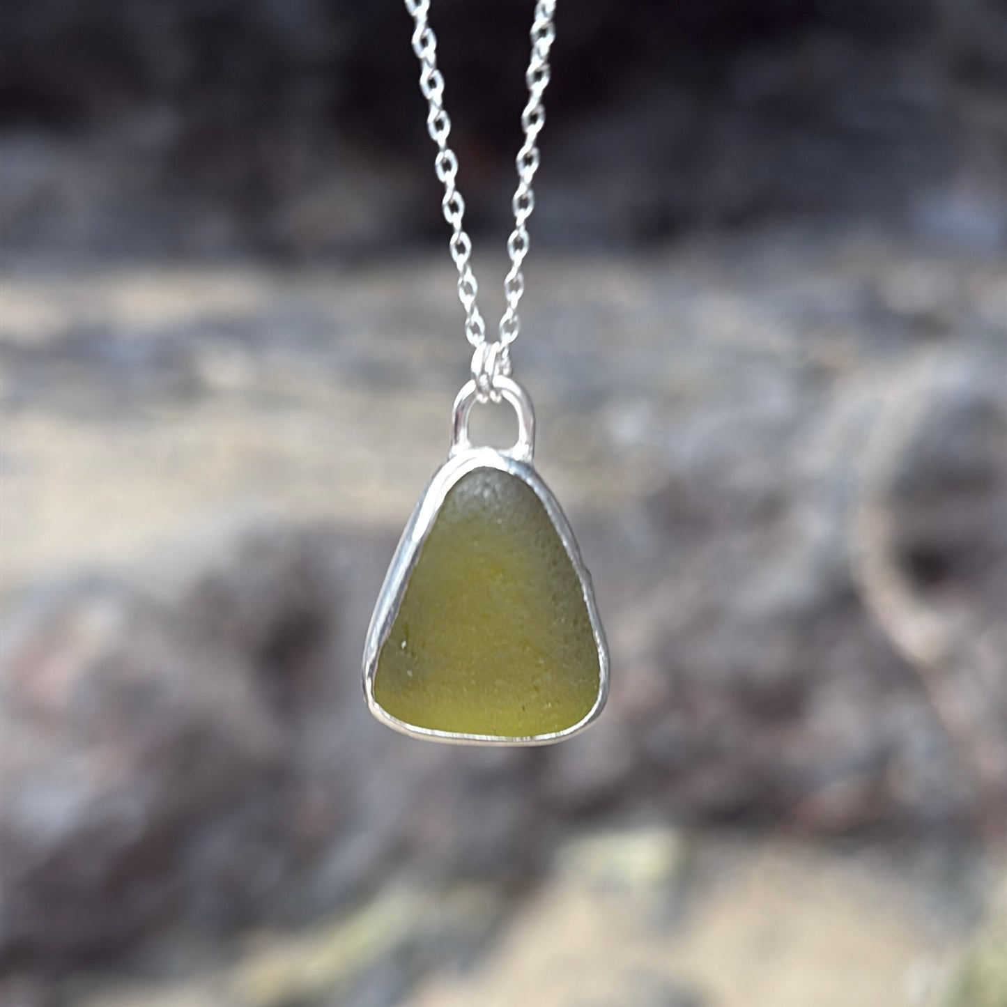 Ripple Pendant - Olive Green